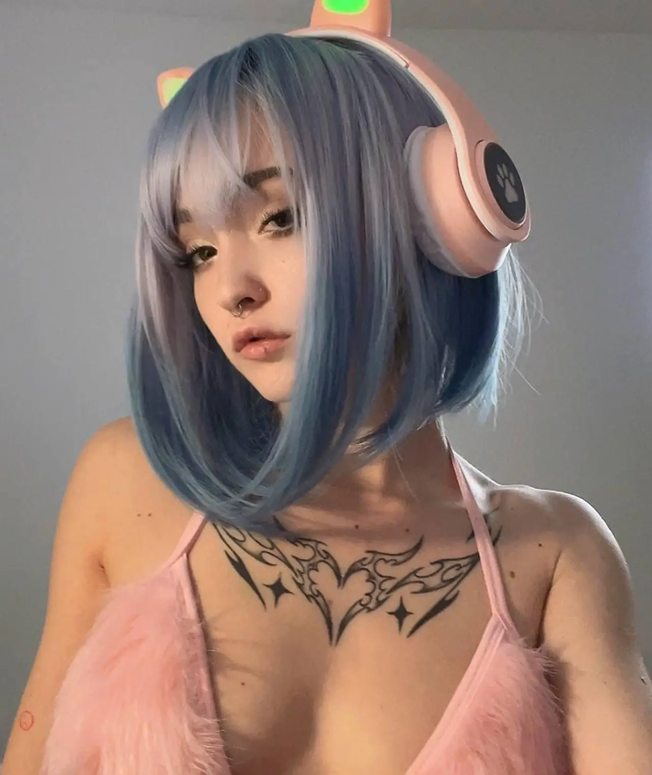 vikto ria model